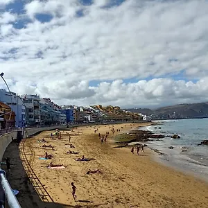 https://estudio-wg-las-canteras-con-bonitas-vistas-al-mar.in-canary-islands.com